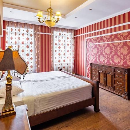 Romari Проспект Свободи 39 Lviv Dış mekan fotoğraf